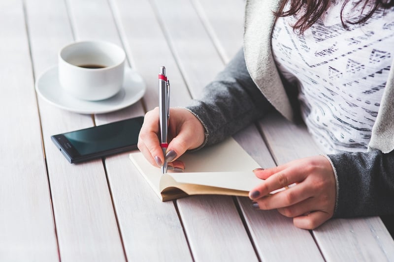 E-Books and Online Libraries